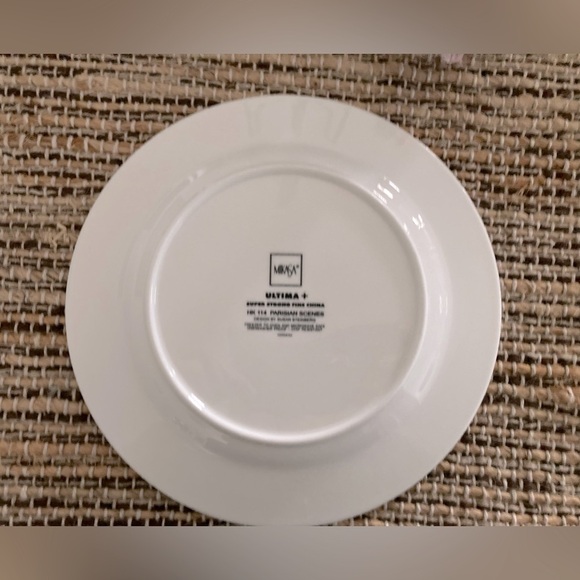 Mikasa Parisian Fine China Plates - Picture 3 of 5